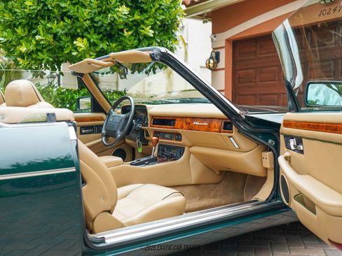 Used 1994 Jaguar XJS V12 Convertible image 59