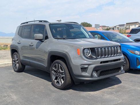Used 2021 Jeep Renegade Latitude w/ Luxury Group I AWD/4WD image 1