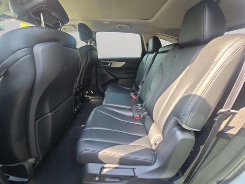 Used 2025 Acura MDX SH-AWD image 12