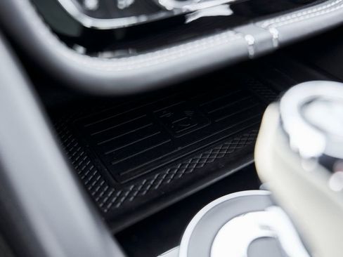 Used 2023 Bentley Bentayga Extended Wheelbase image 75