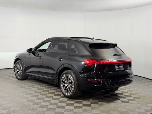 Used 2024 Audi Q8 e-tron Premium Plus w/ Premium Plus Package image 10