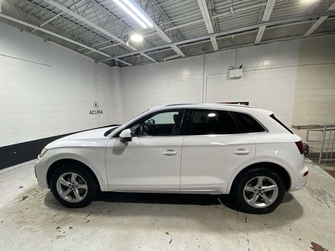 Used 2021 Audi Q5 2.0T Premium w/ Convenience Package AWD/4WD image 3