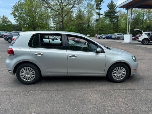 Used 2013 Volkswagen Golf 4-Door FWD image 6