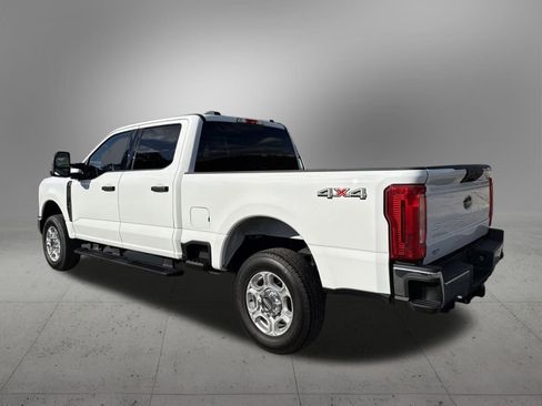Used 2025 Ford F250 XLT image 3