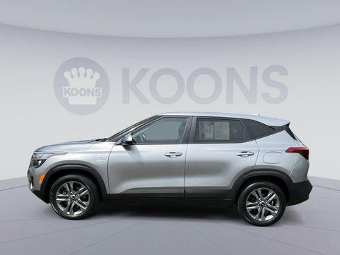 Used 2023 Kia Seltos LX AWD/4WD image 13