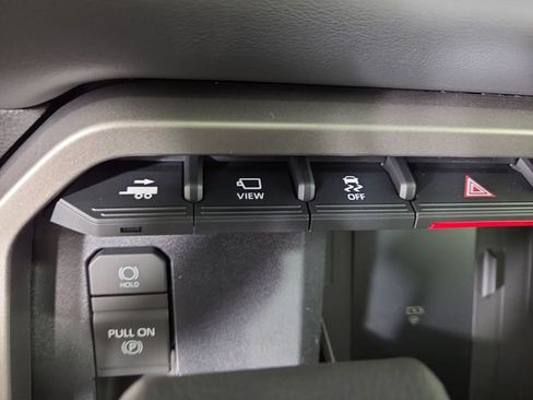 New 2026 Toyota Tundra Limited AWD/4WD image 25