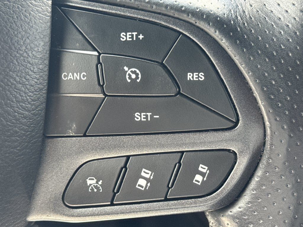 Used 2023 Dodge Durango GT AWD/4WD image 25