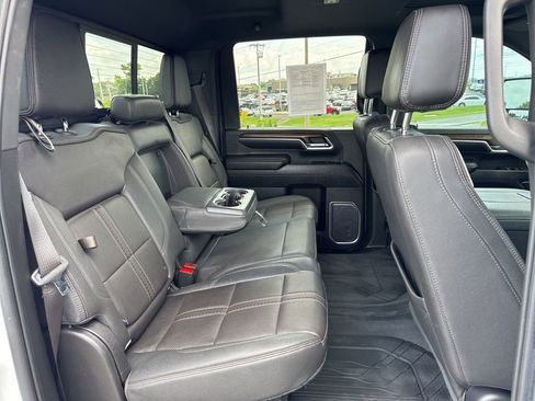 Used 2024 Chevrolet Silverado 2500 High Country w/ High Country Premium Package AWD/4WD image 18