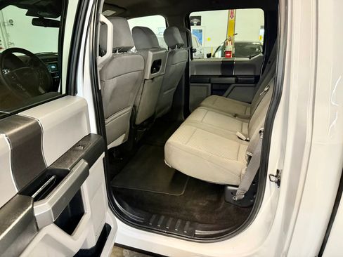 Used 2018 Ford F150 XLT RWD image 10