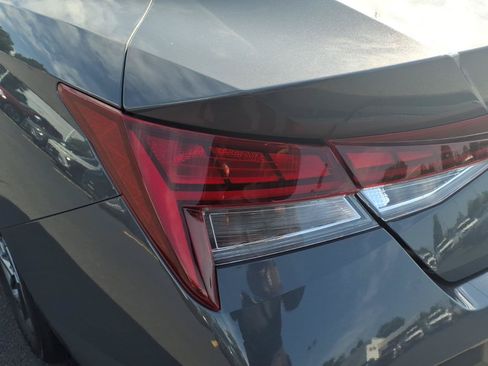 Used 2026 Hyundai Elantra Hybrid FWD image 15