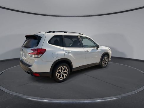 Certified 2023 Subaru Forester Premium image 8