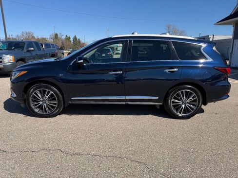 Used 2017 INFINITI QX60 Luxe w/ Deluxe Technology Package image 2