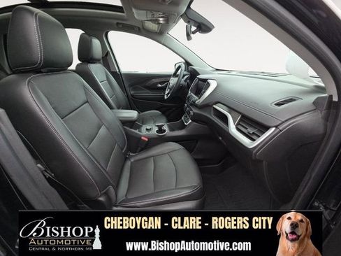 Used 2023 GMC Terrain SLT AWD/4WD image 33