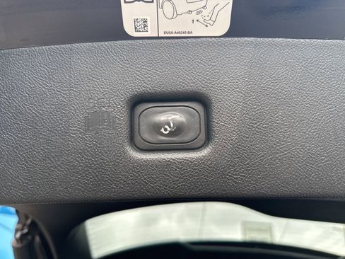 Used 2019 Lincoln Nautilus Select image 8