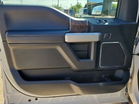 Used 2019 Ford F250 Lariat w/ Chrome Package AWD/4WD image 18