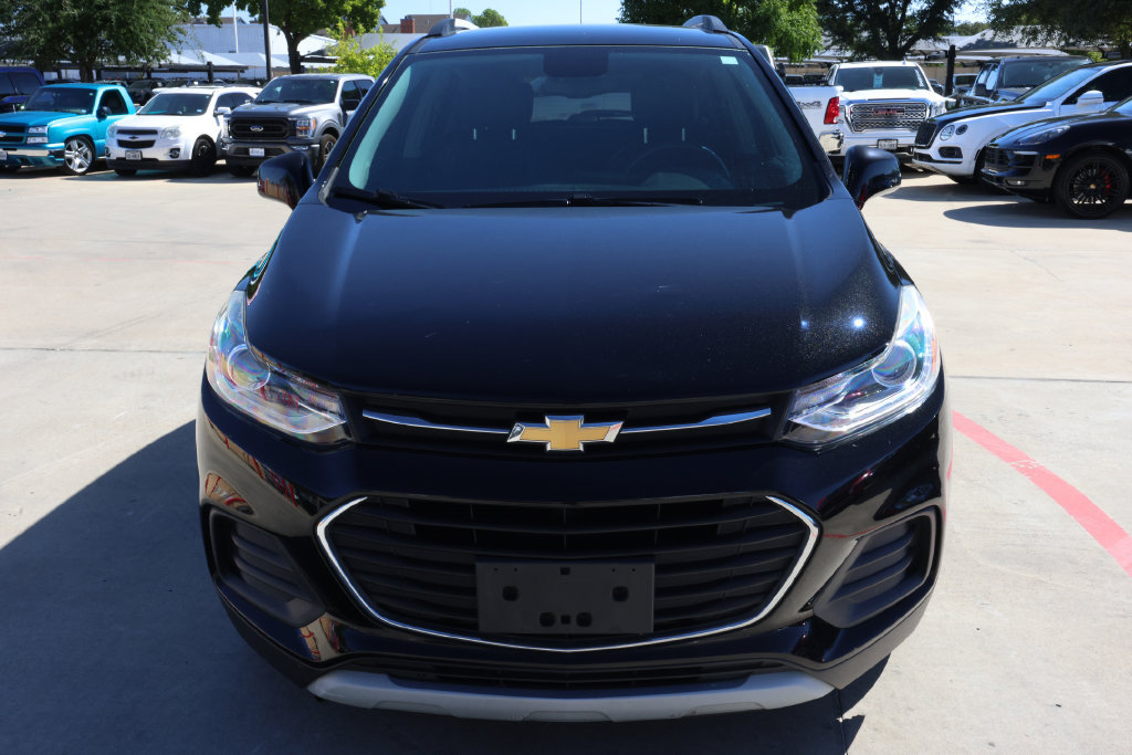 Used 2019 Chevrolet Trax LT w/ LT Convenience Package FWD image 2