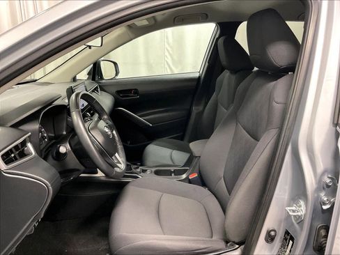 Certified 2024 Toyota Corolla Cross LE image 10