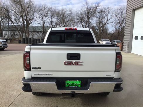 Used 2018 GMC Sierra 1500 SLT image 4
