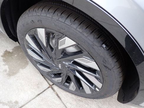 New 2026 Lincoln Nautilus Reserve w/ Jet Appearance Package image 10