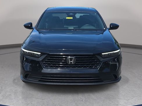 Used 2024 Honda Accord Sport image 2