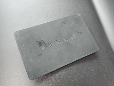 Used 2020 Tesla Model Y Long Range image 39