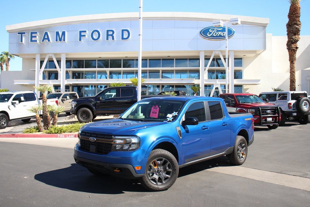 New 2024 Ford Maverick Tremor w/ Tremor Off-Road Package AWD/4WD image 2