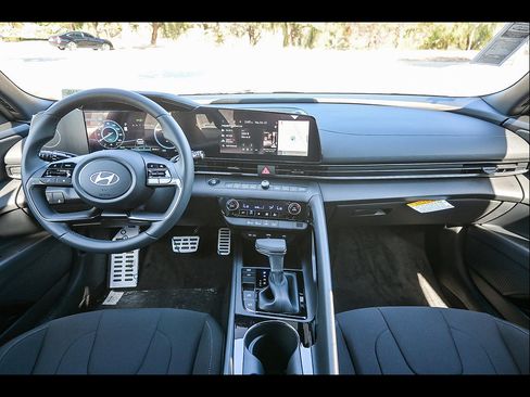 New 2026 Hyundai Elantra SEL FWD image 15