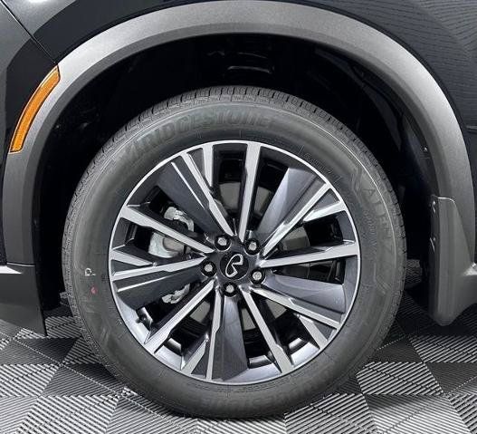 Certified 2026 INFINITI QX60 Luxe w/ Cargo Package FWD image 12