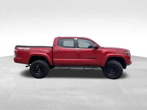 Used 2021 Toyota Tacoma TRD Sport w/ TRD Premium Sport Package AWD/4WD image 8