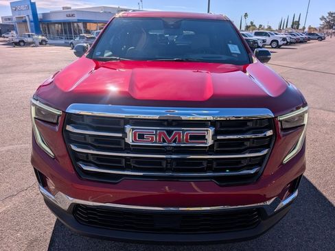 Used 2025 GMC Acadia Elevation image 8