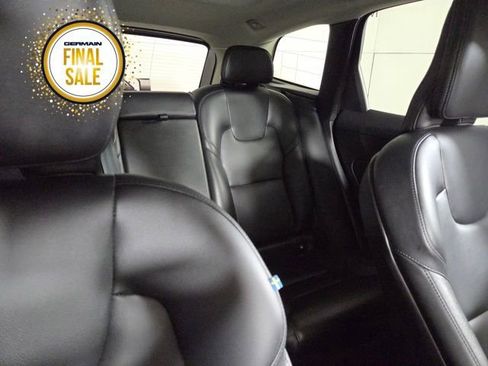 Used 2024 Volvo XC60 B5 Core image 17