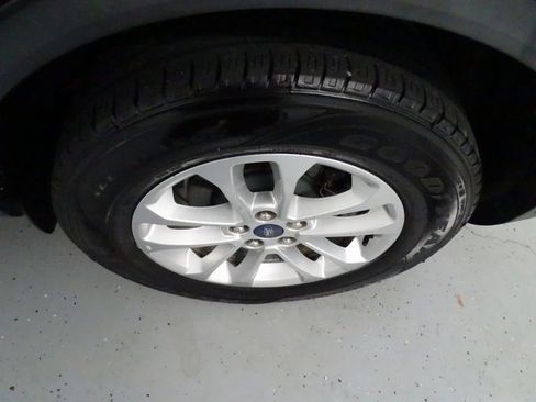 Used 2020 Ford Escape S image 23