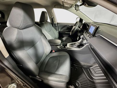 Used 2021 Toyota RAV4 LE w/ Carpet Mat Package (TMS) image 25
