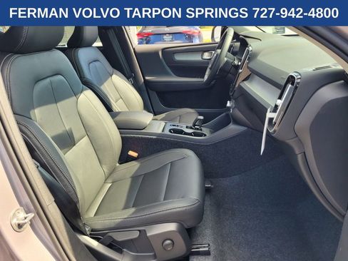 New 2026 Volvo XC40 B4 Core image 21