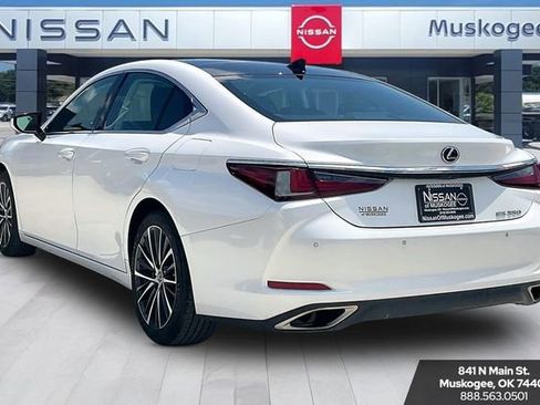 Used 2022 Lexus ES 350 w/ Premium Package FWD image 4