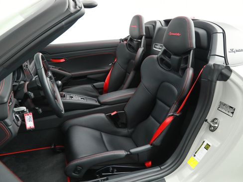 Used 2019 Porsche 911 Speedster RWD image 24