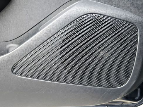 Used 2021 Toyota Corolla SE image 19