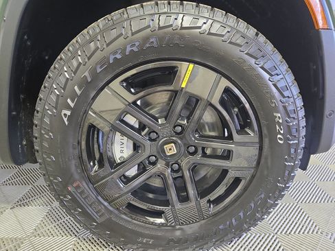 Used 2023 Rivian R1T Adventure image 11