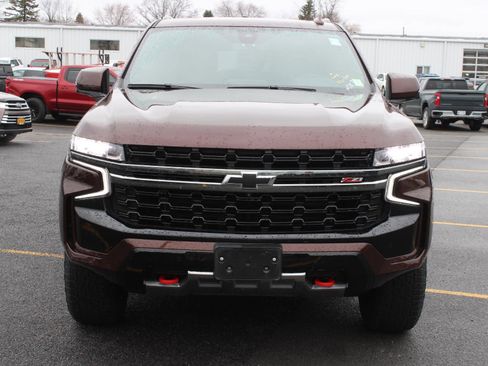 Used 2022 Chevrolet Tahoe Z71 w/ Luxury Package image 2