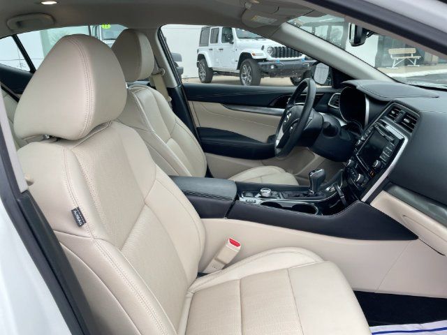 Used 2020 Nissan Maxima 3.5 SV w/ Floor Mat Group FWD image 17