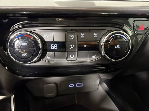 Used 2025 Chevrolet Trax ACTIV w/ Driver Confidence Package image 34