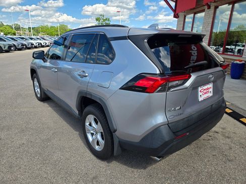 Used 2021 Toyota RAV4 XLE FWD image 6