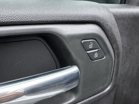 Used 2024 Chevrolet Silverado 2500 Custom w/ Custom Value Package image 10