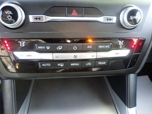 Used 2020 Ford Explorer XLT w/ Equipment Group 202A image 12