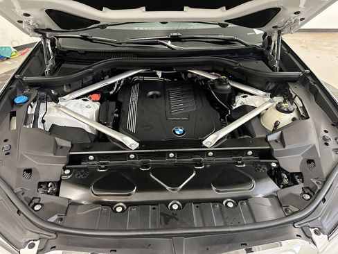Used 2022 BMW X5 xDrive40i AWD/4WD image 36