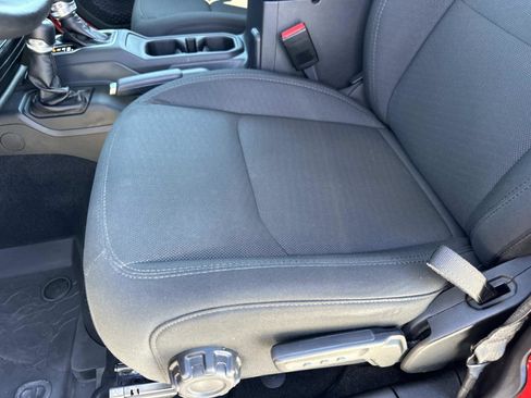 Certified 2022 Jeep Gladiator Sport image 18