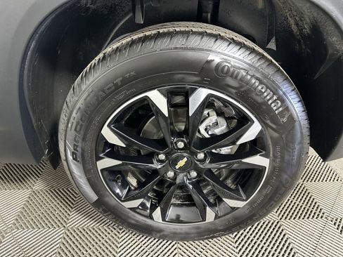 Used 2023 Chevrolet TrailBlazer LT FWD image 33