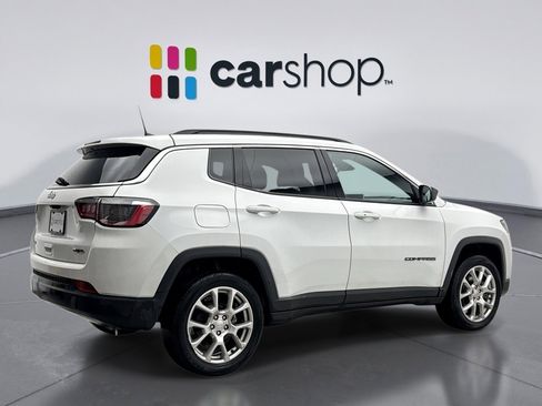 Used 2023 Jeep Compass Latitude w/ Sun and Sound Group image 5