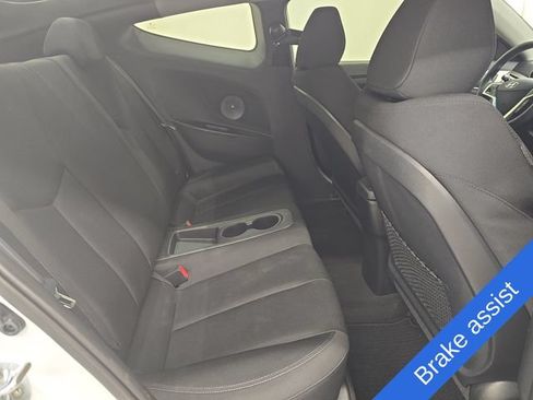 Used 2016 Hyundai Veloster FWD image 12