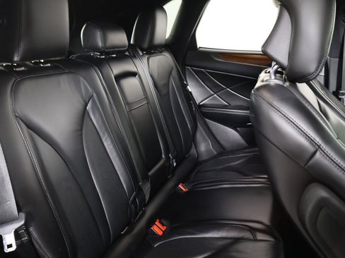 Used 2018 Lincoln MKC Select w/ Select Plus Package image 37